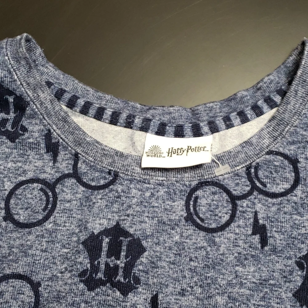 Universal Studios Wizarding World of Harry Potter - Long Sleeve - Picture 3 of 7